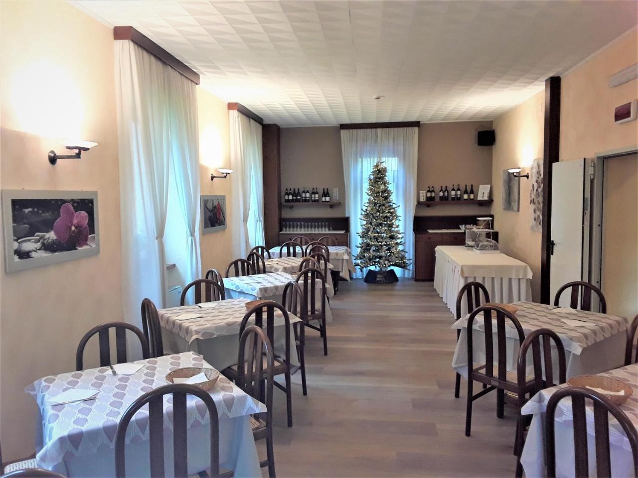 Hotel Ferrari Castione della Presolana Exterior photo